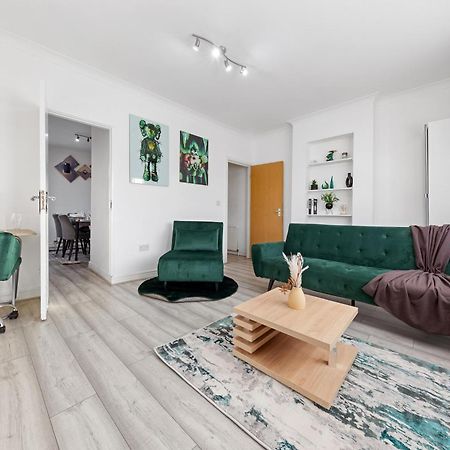 Green Hype - 10 Mins To Stadium - Sleeps 8 Лондон Екстериор снимка