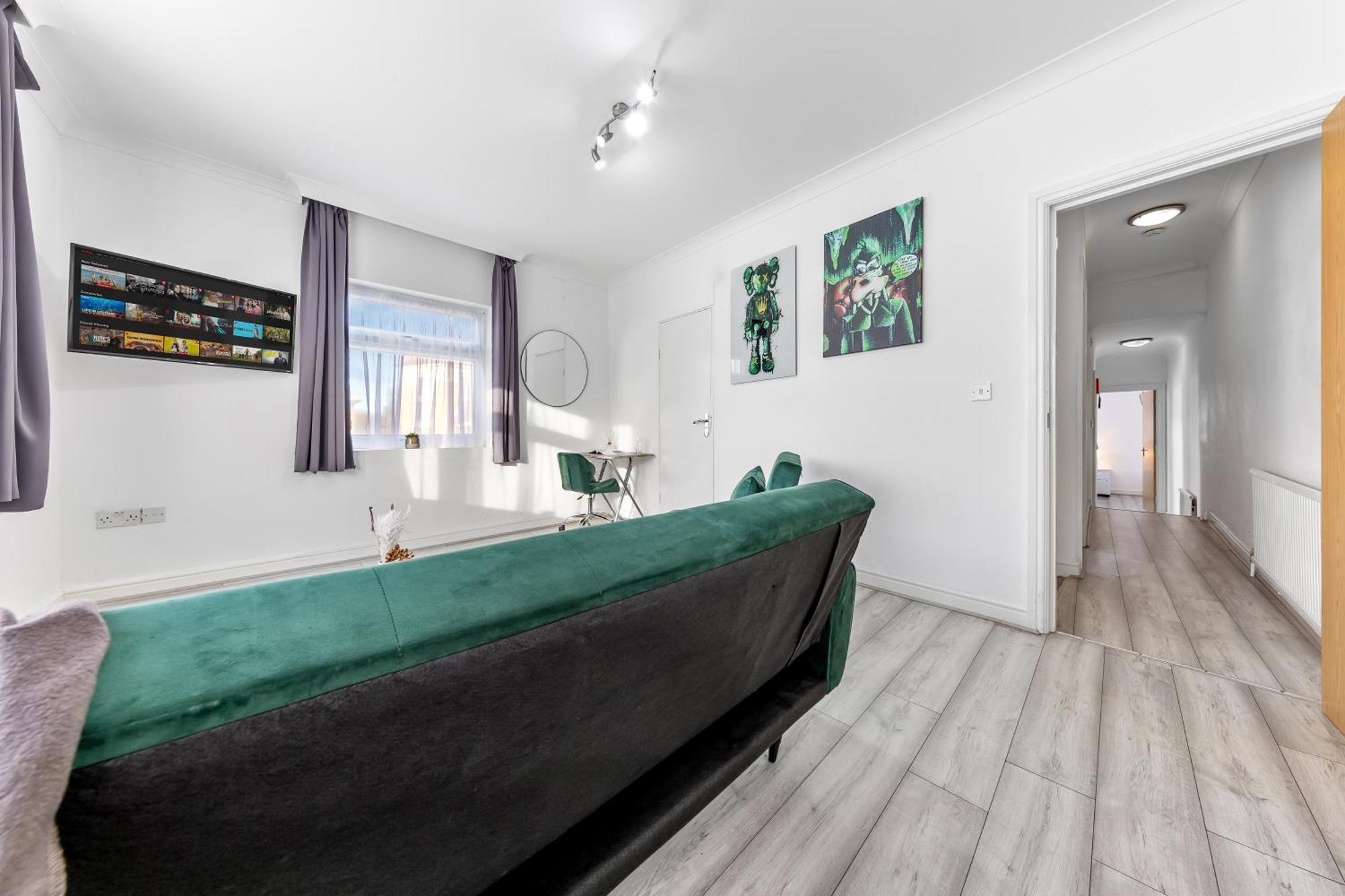 Green Hype - 10 Mins To Stadium - Sleeps 8 Лондон Екстериор снимка
