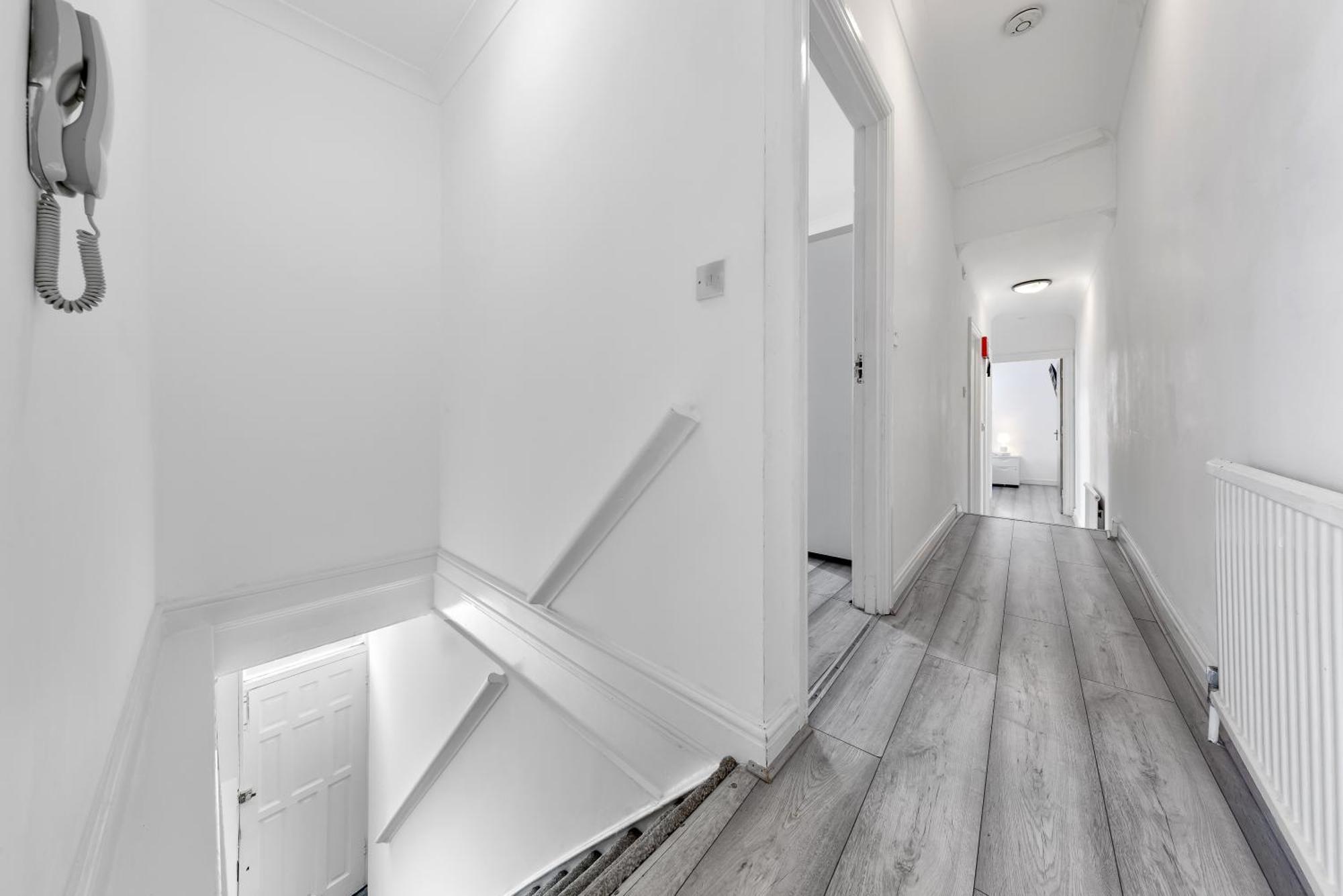 Green Hype - 10 Mins To Stadium - Sleeps 8 Лондон Екстериор снимка
